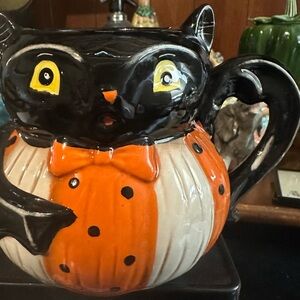 JOHANNA PARKER HALLOWEEN BAT  MUG, New